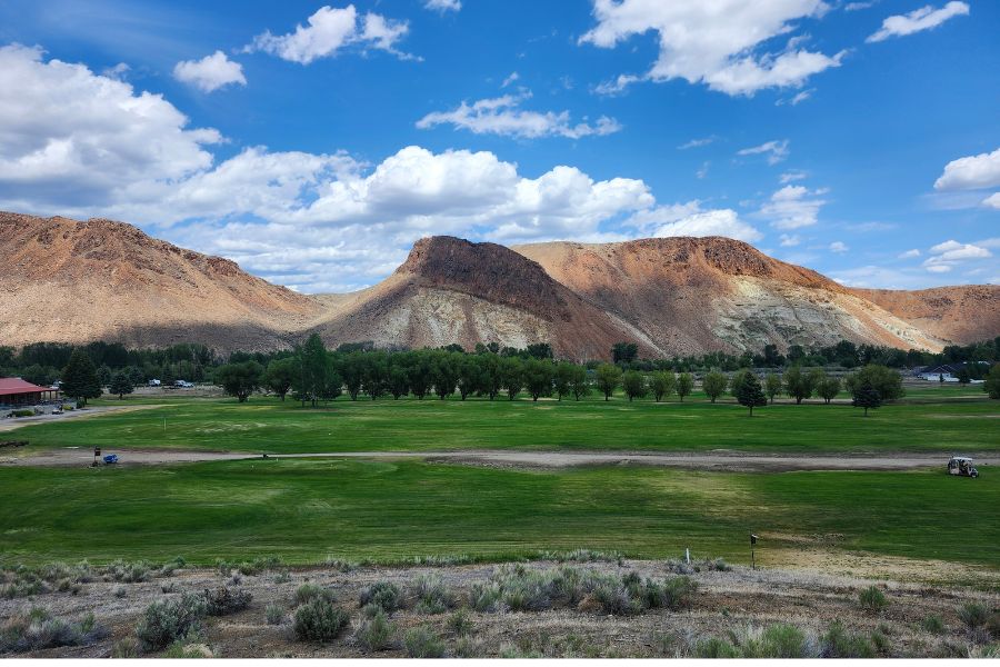 View in Challis that is overlooking the golf course