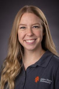 Headshot of Shelbi Clinger