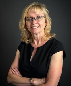 Lisa Salazar Headshot
