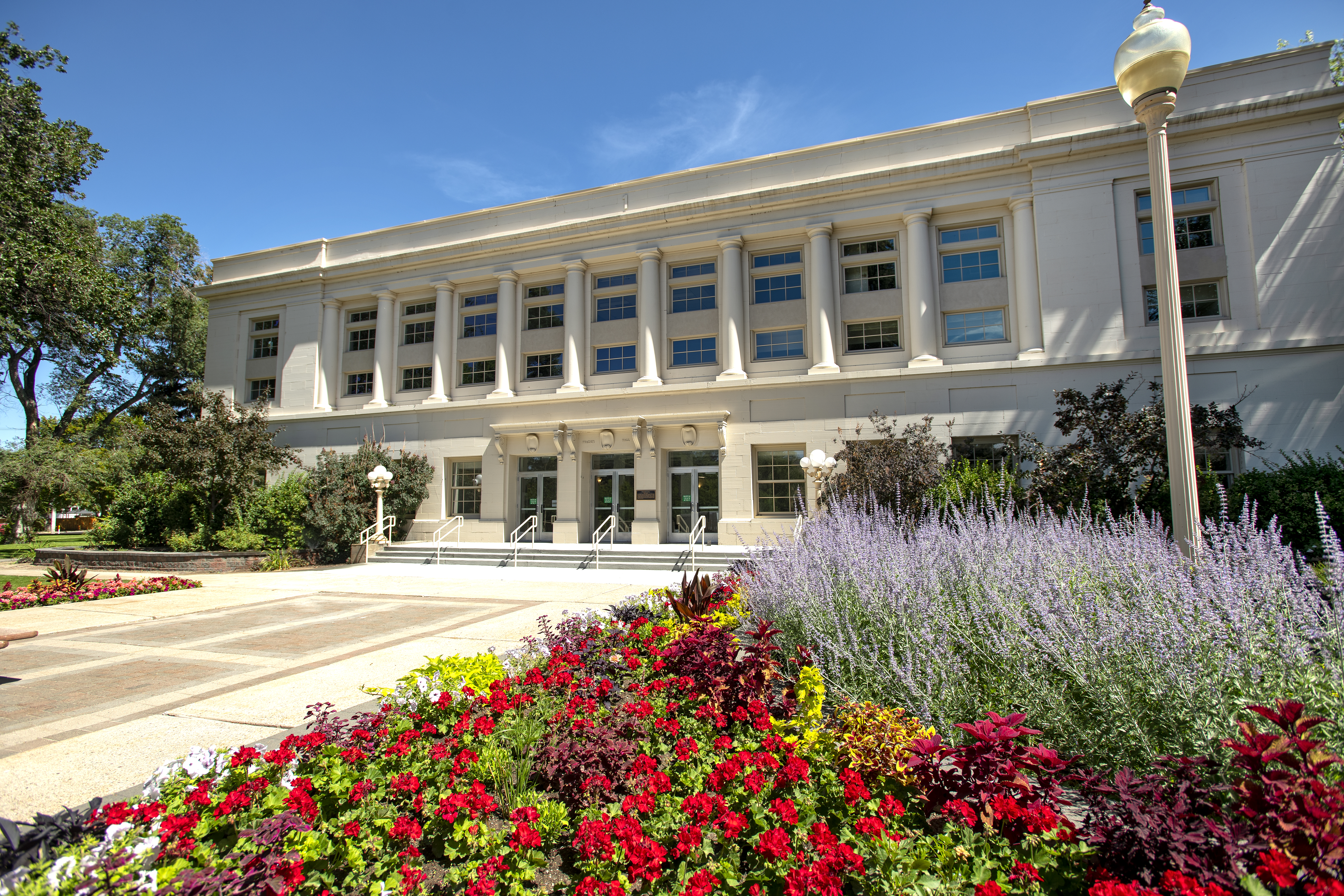 Photograph of Frazier Hall